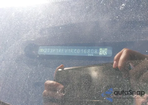 2019 Toyota Rav4 Xle from USA, damaged, VIN 2T3P1RFV1KC016808